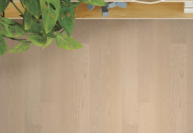 Anderson Tuftex European Ash flooring collection sample