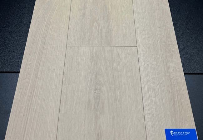 Vanntett Plus+ Vinyl Plank Eddi — Canadian Standard