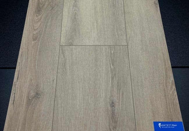 Vanntett Plus+ Vinyl Plank Rosie — Canadian Standard