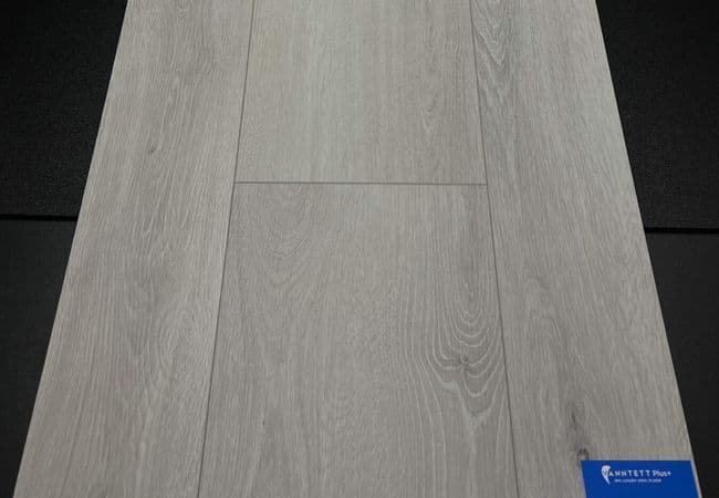 Vanntett Plus+ Vinyl Plank Ross — Canadian Standard