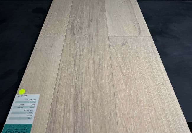 Weiss Oak Engineered Latte, Weiss Flooring